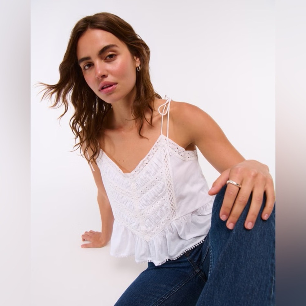Abercrombie • Lace Trim Tie Strap Cami